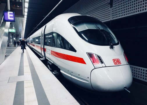 韋林工業(yè)視頻內窺鏡系列產品在軌道交通領域檢測中的應用